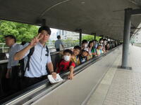 動く歩道でらくらく移動!(^^)!