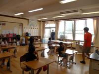 ２年生教室に不審者が侵入