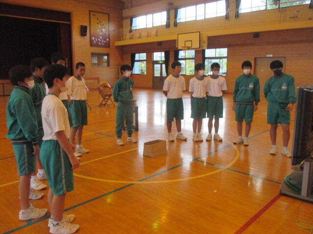 Ｃ班　太鼓(説明の様子)