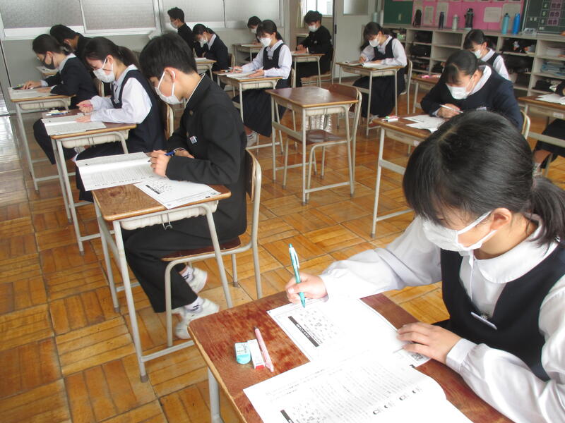 国語の調査が始まりました