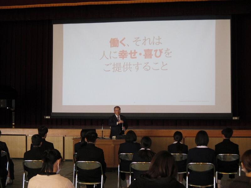 奥山様の講演の様子①